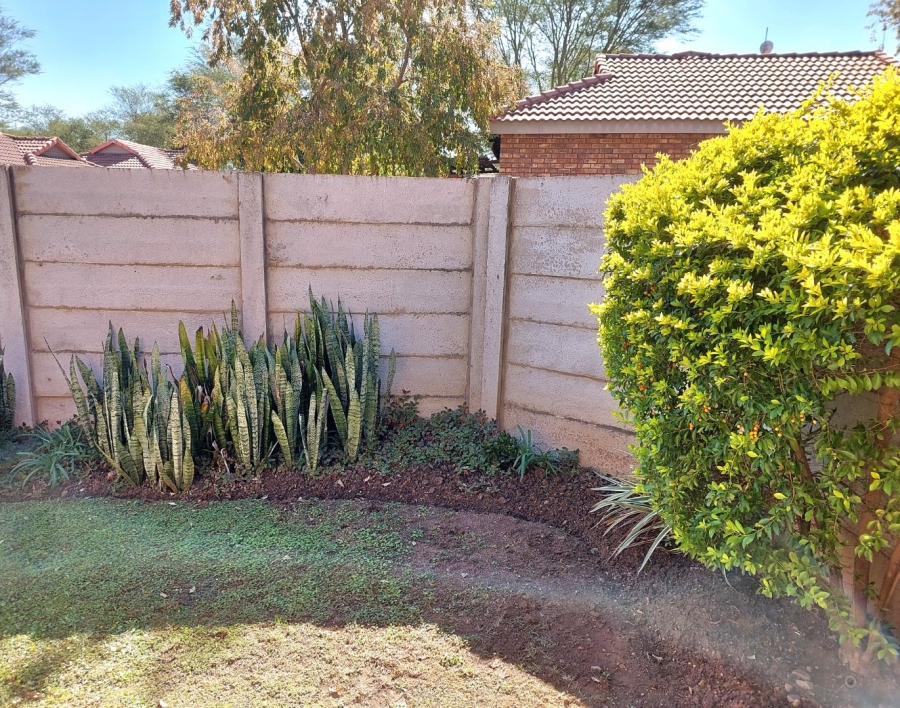 2 Bedroom Property for Sale in Ngwenya River Estate North West
